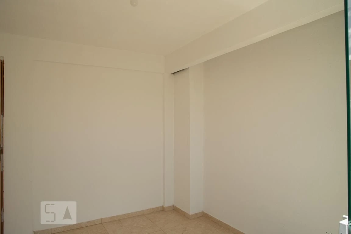 Unfurnished apartment with 2 bedrooms and a balcony — photo 23