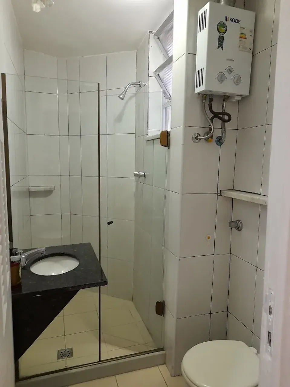 Furnished 4-bedroom apartment with a gas stove — photo 15