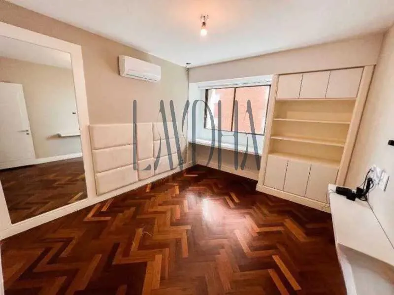 Apartamento residencial con 3 dormitorios y 4 baños — photo 15