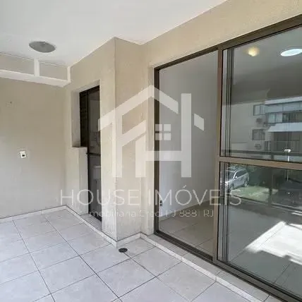 2-bedroom apartment in a building with a tennis court — photo 15