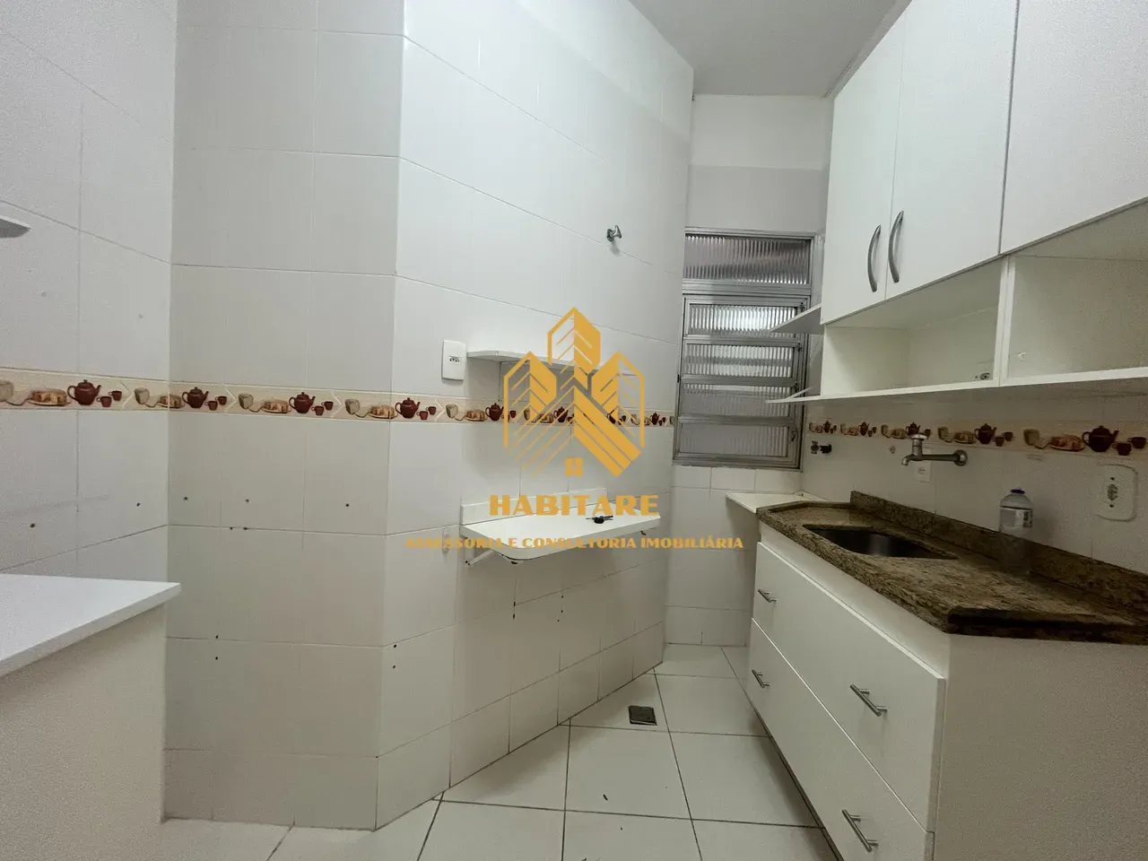 Apartment on the 7th floor with wood or laminate floors — photo 2