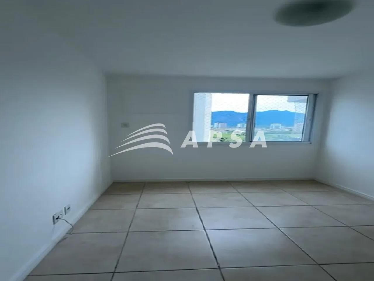 Apartamento de 2 quartos com cozinha integrada e varanda — photo 11