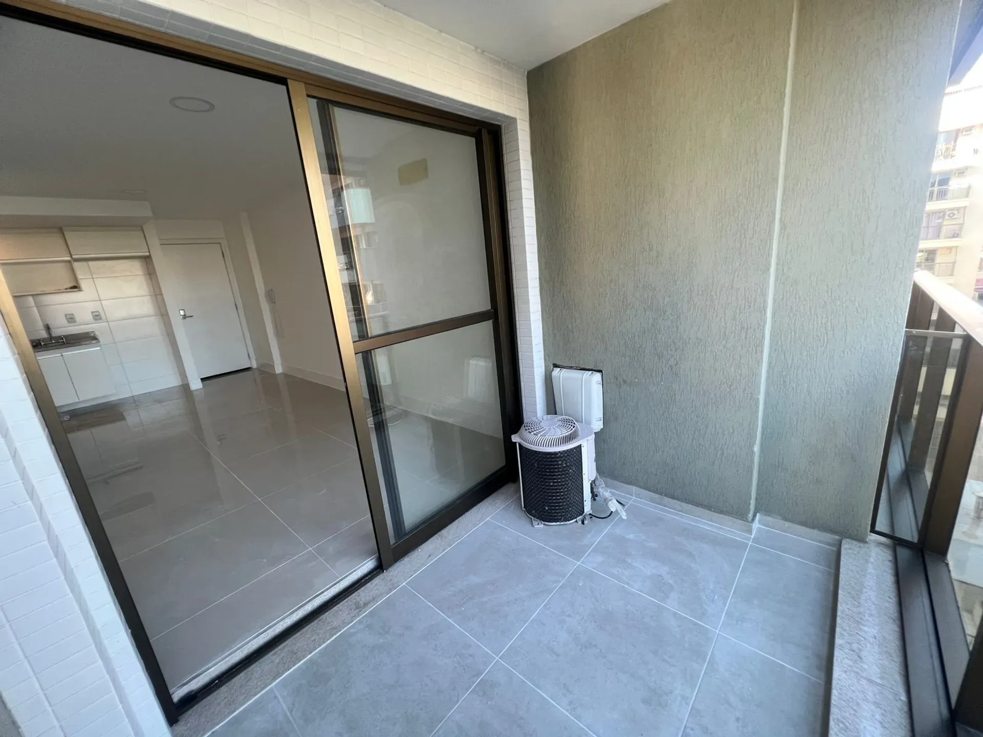 One-bedroom apartment in a building with a sauna — photo 15