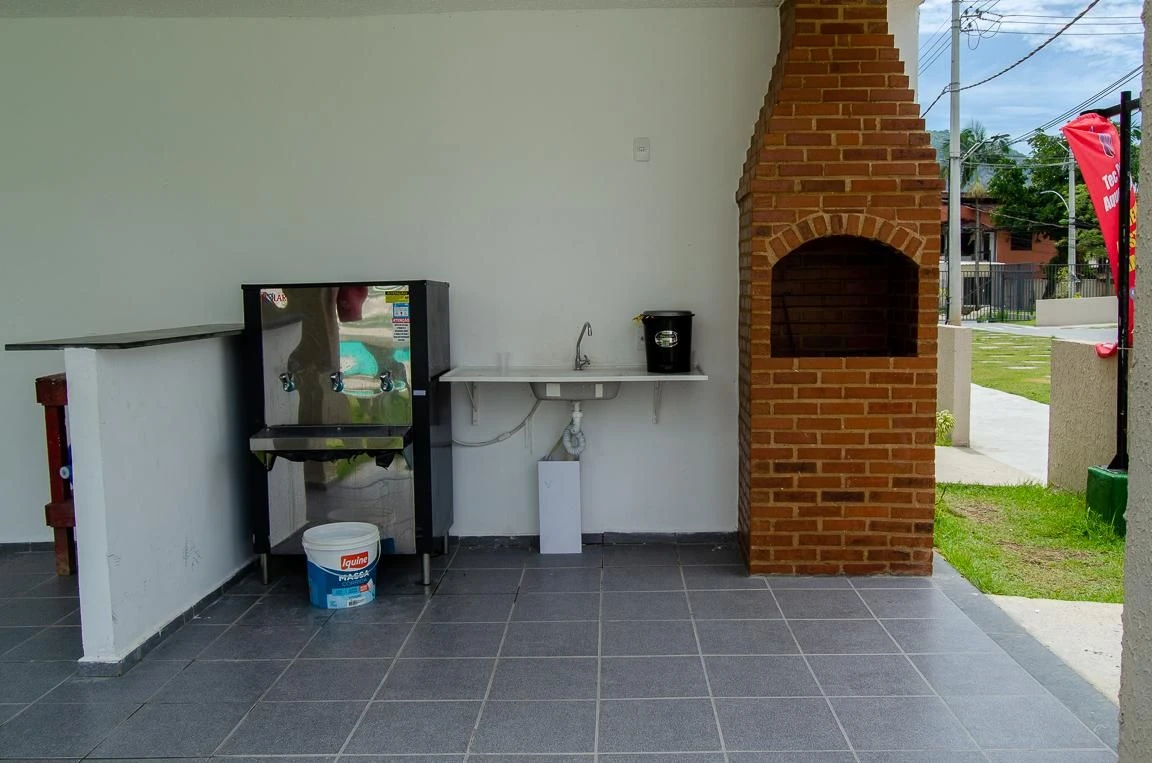 Furnished 2-bedroom apartment with open-plan kitchen — photo 15