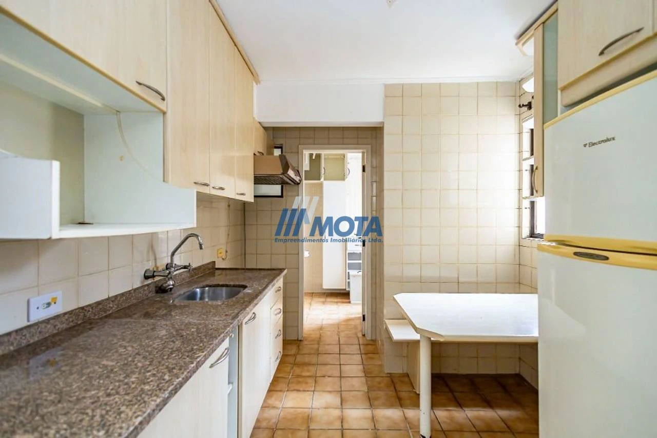 3-bedroom apartment with a home office — photo 10