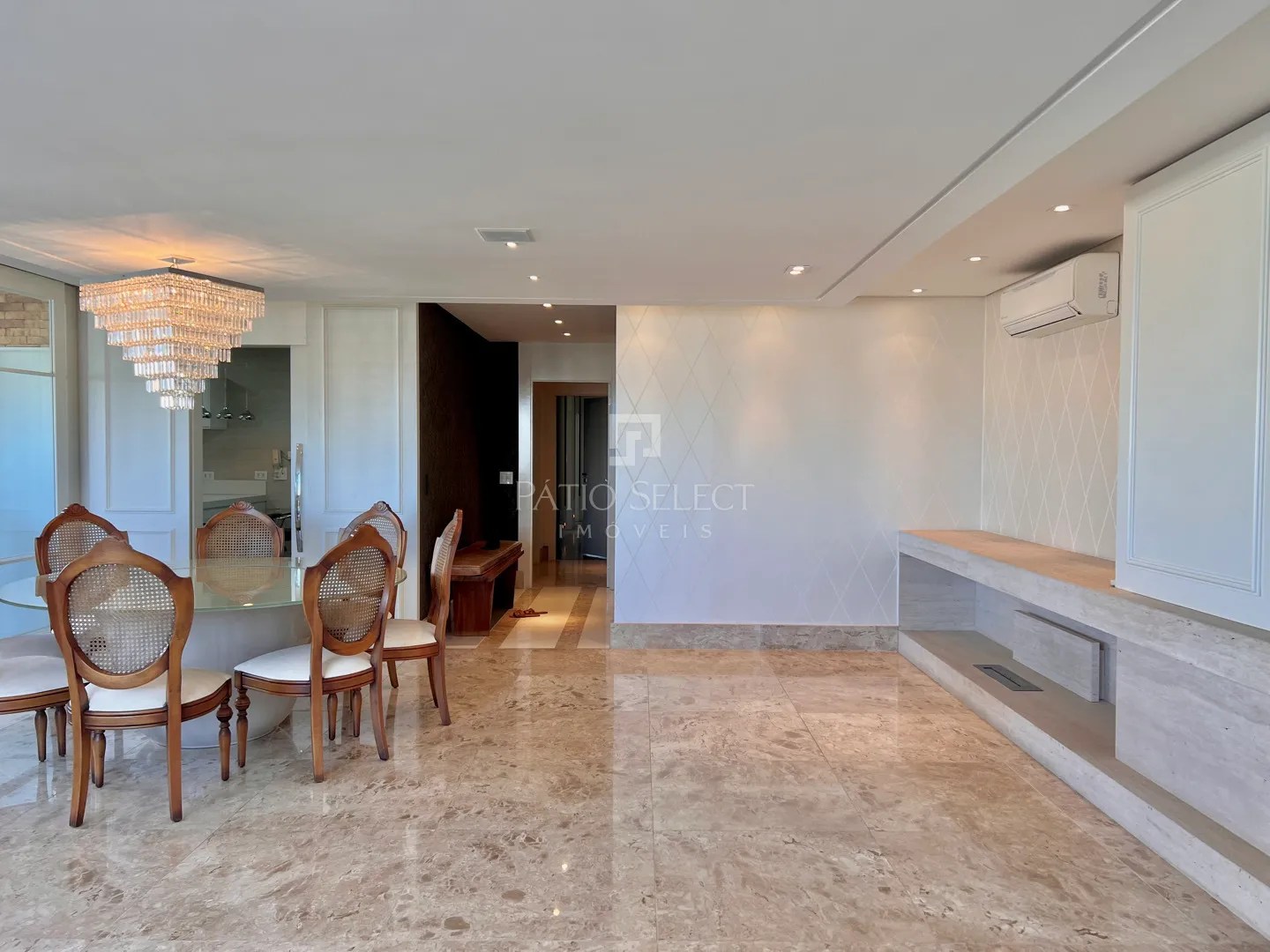 Гардеробная и 3 спальни: квартира 180 м² — photo 27