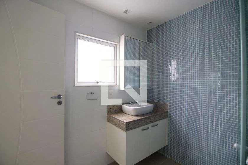 Condominium house with 4 bedrooms and 329 m² — photo 18