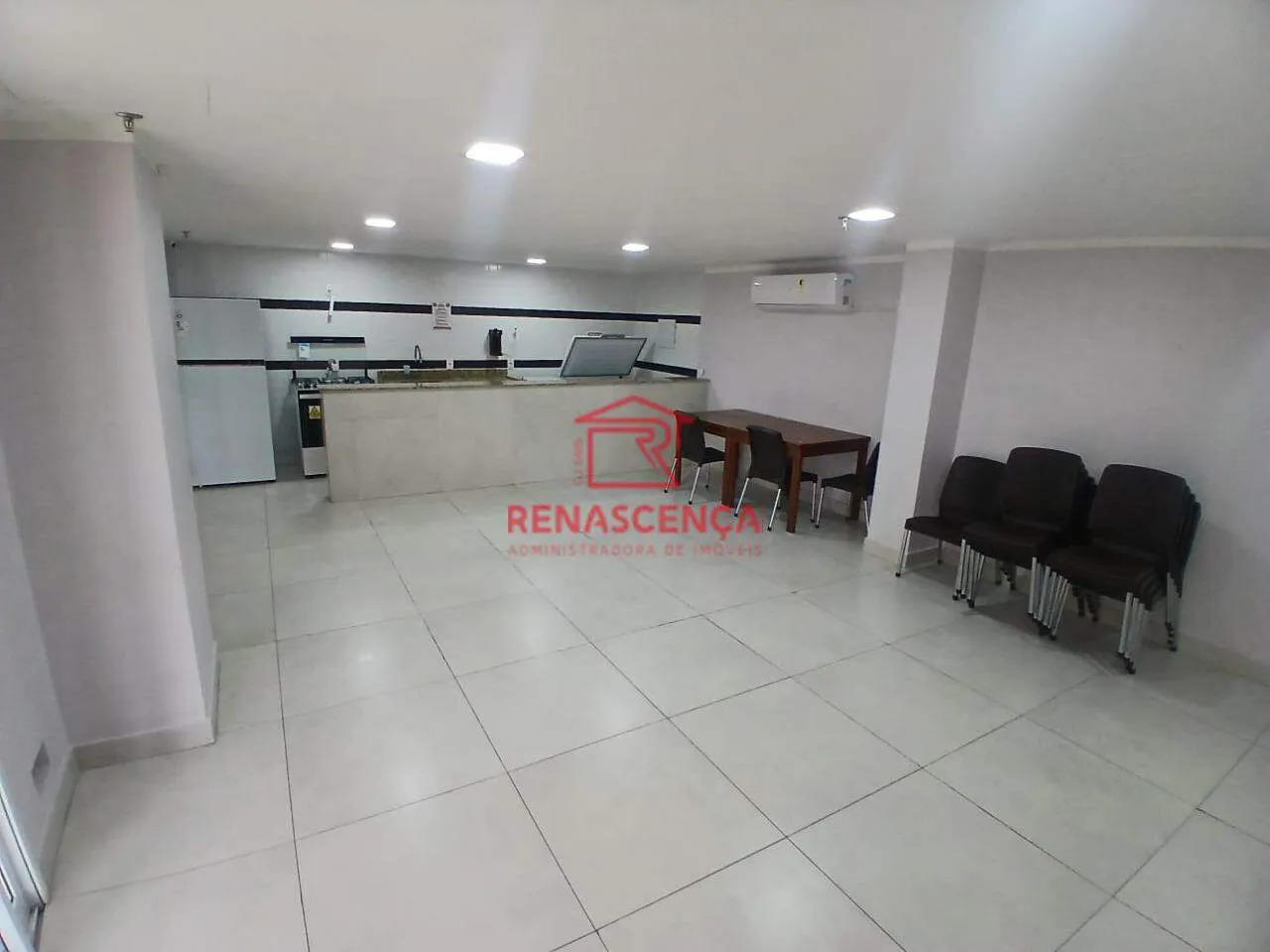 Apartamento mobiliado de 2 quartos em condomínio com piscina — photo 19