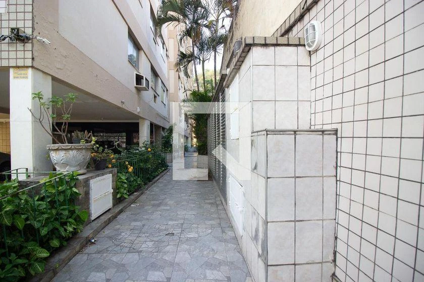 Furnished 70 m² apartment with 2 bedrooms and 1 parking spot — photo 41