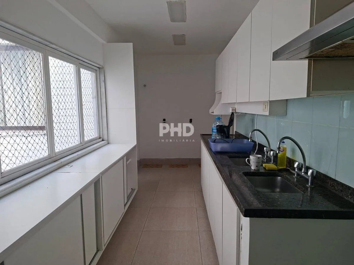 Apartamento de 407 m² com 6 quartos e 5 suítes — photo 32