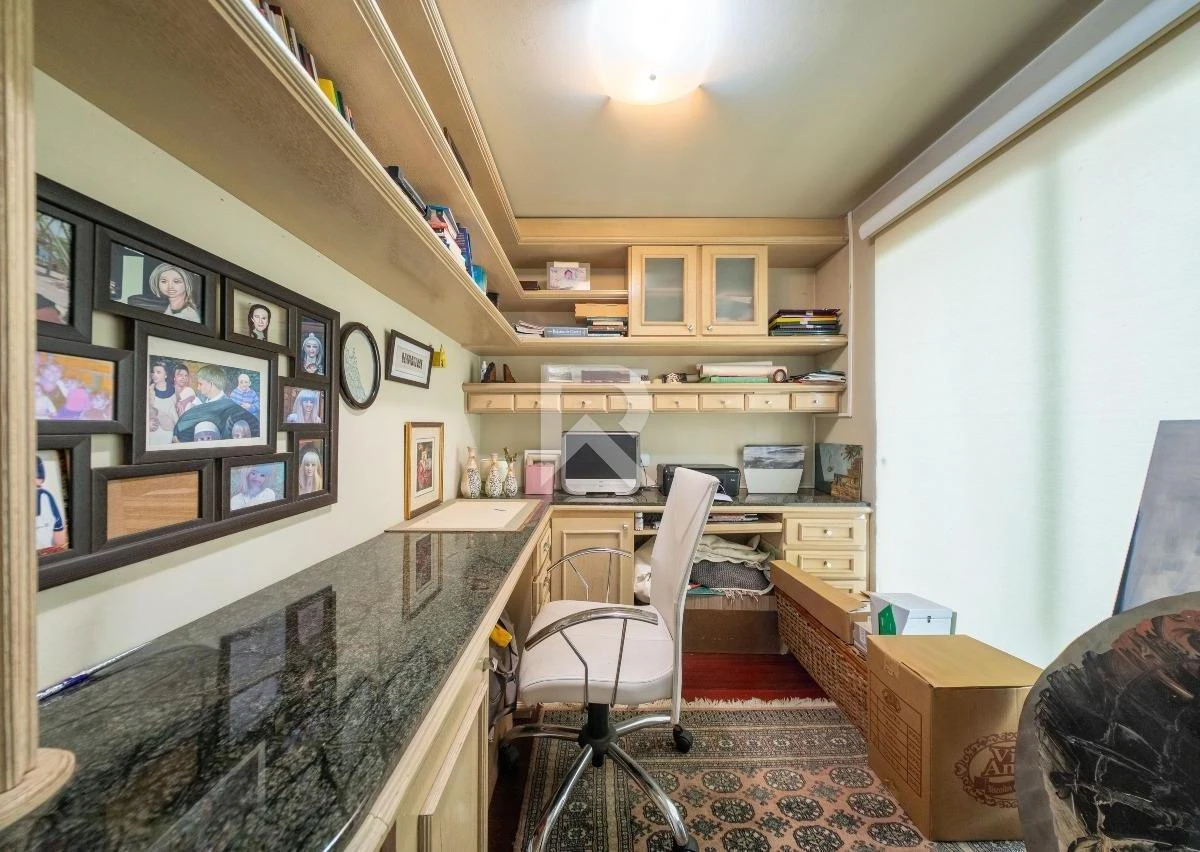 Furnished house, 247 m², with a home office — photo 36