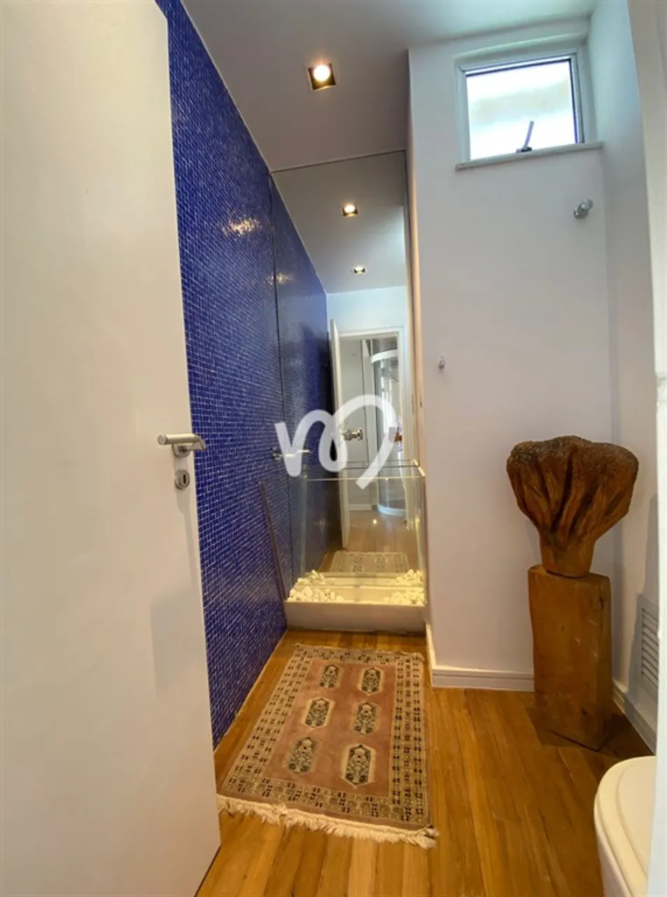 Furnished 314 m² apartment with 5 bedrooms — photo 18