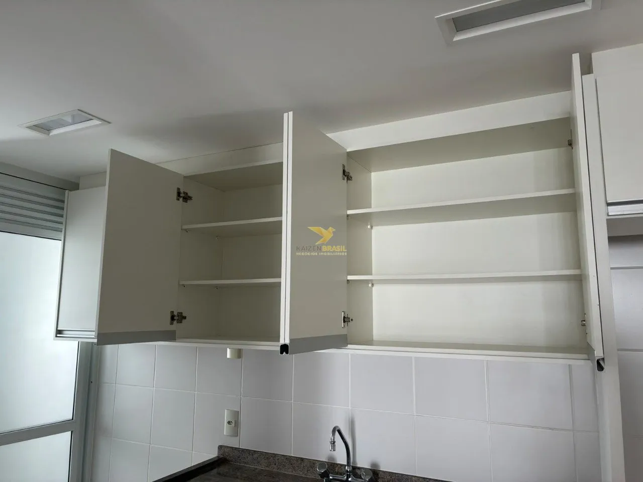 3-bedroom apartment, 1 with its own bathroom, 97 m² — photo 47