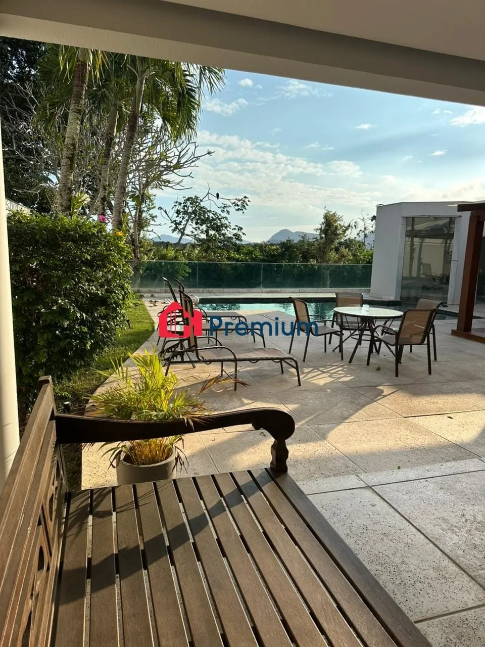 4-bedroom house with 5 bathrooms and a balcony grill — photo 15