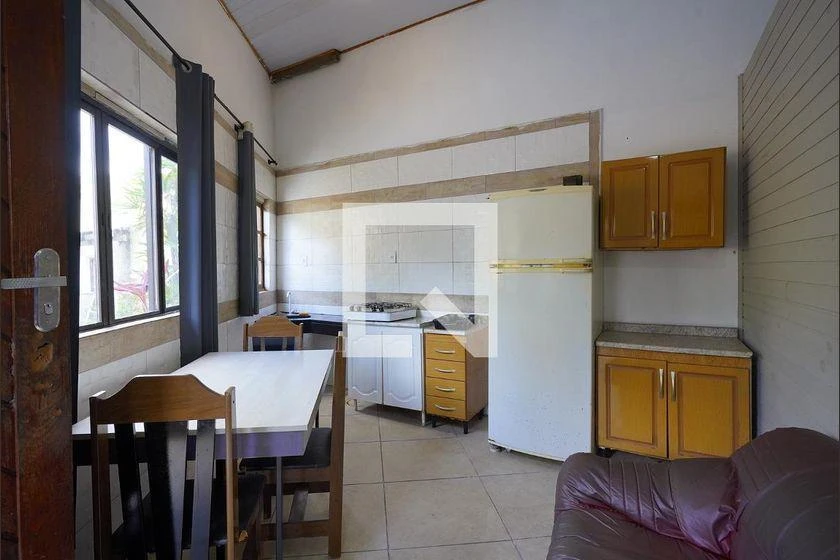 Estudio amueblado de 60 m² con cocina a gas y 1 baño