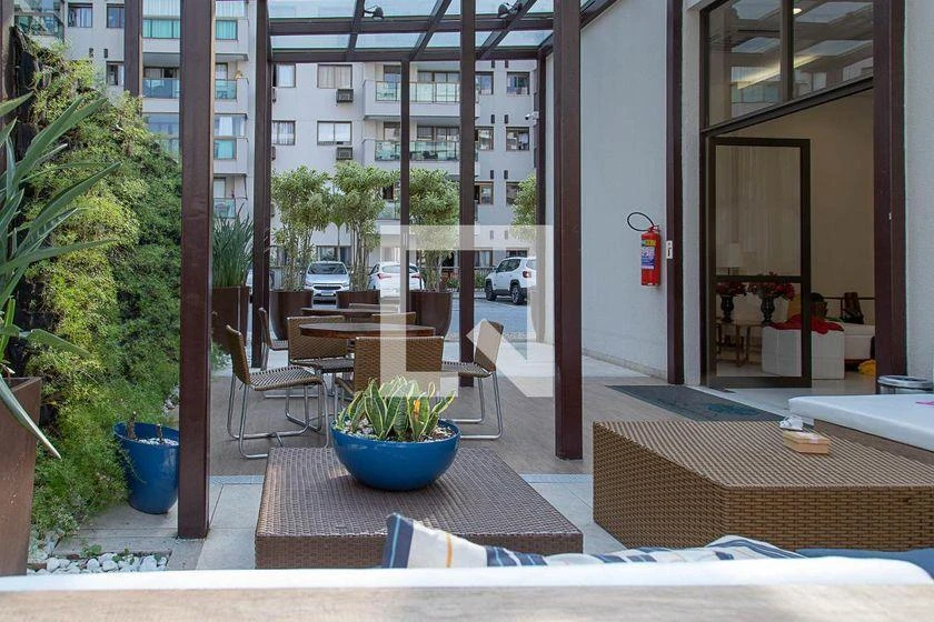105 m² apartment with 3 bedrooms and a swimming pool — photo 46