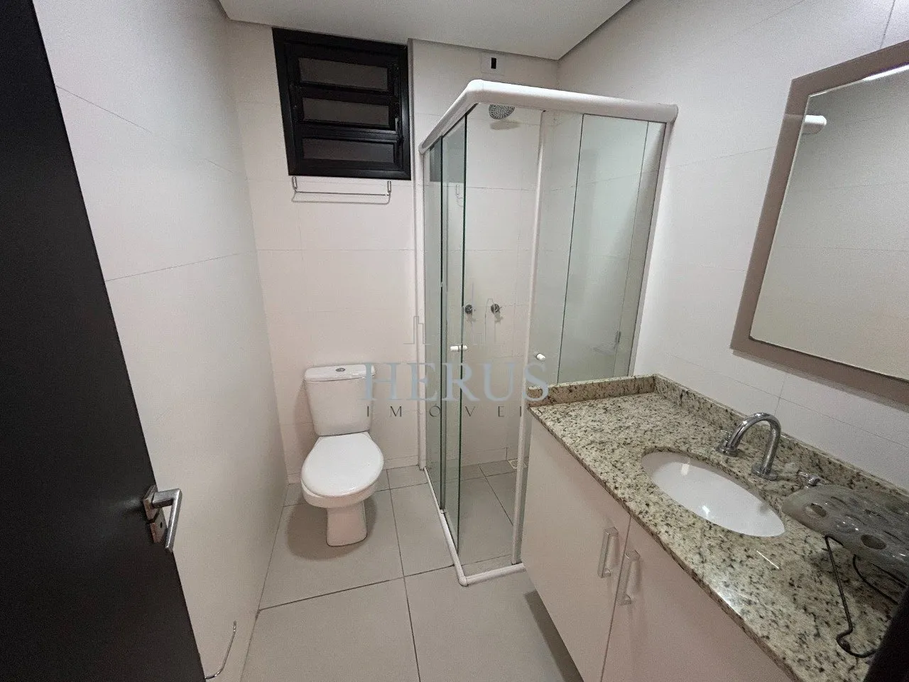 40 m² 1-bedroom apartment with balcony and private BBQ — photo 6