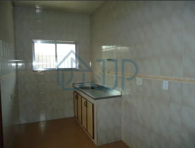House with 4 bedrooms and parking for up to 6 cars — photo 2