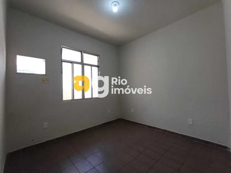 Village house with no parking, 1 bedroom and 1 bathroom — photo 3