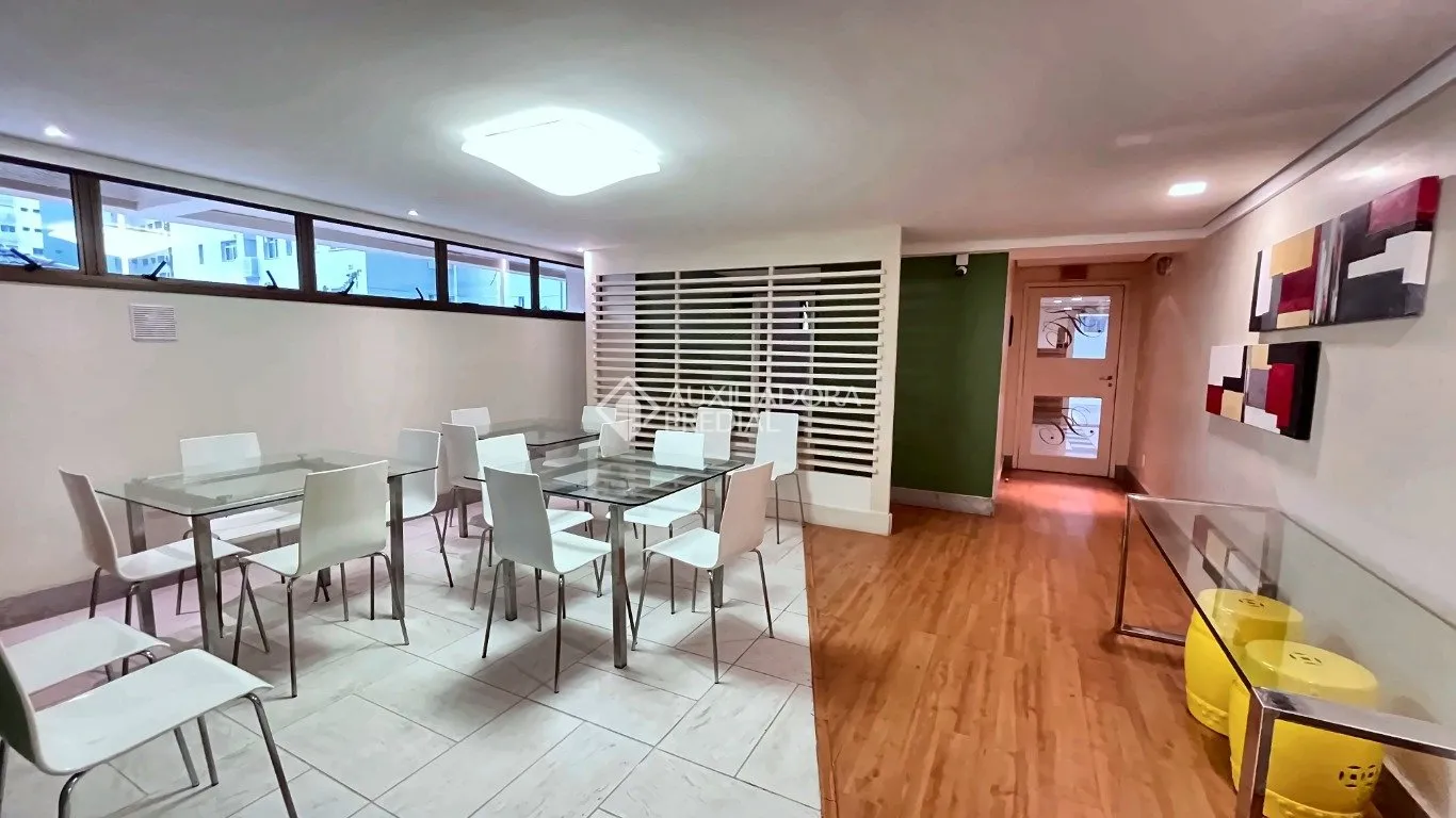 Вид на парк та 2 спальні: квартира 40 м² — photo 52
