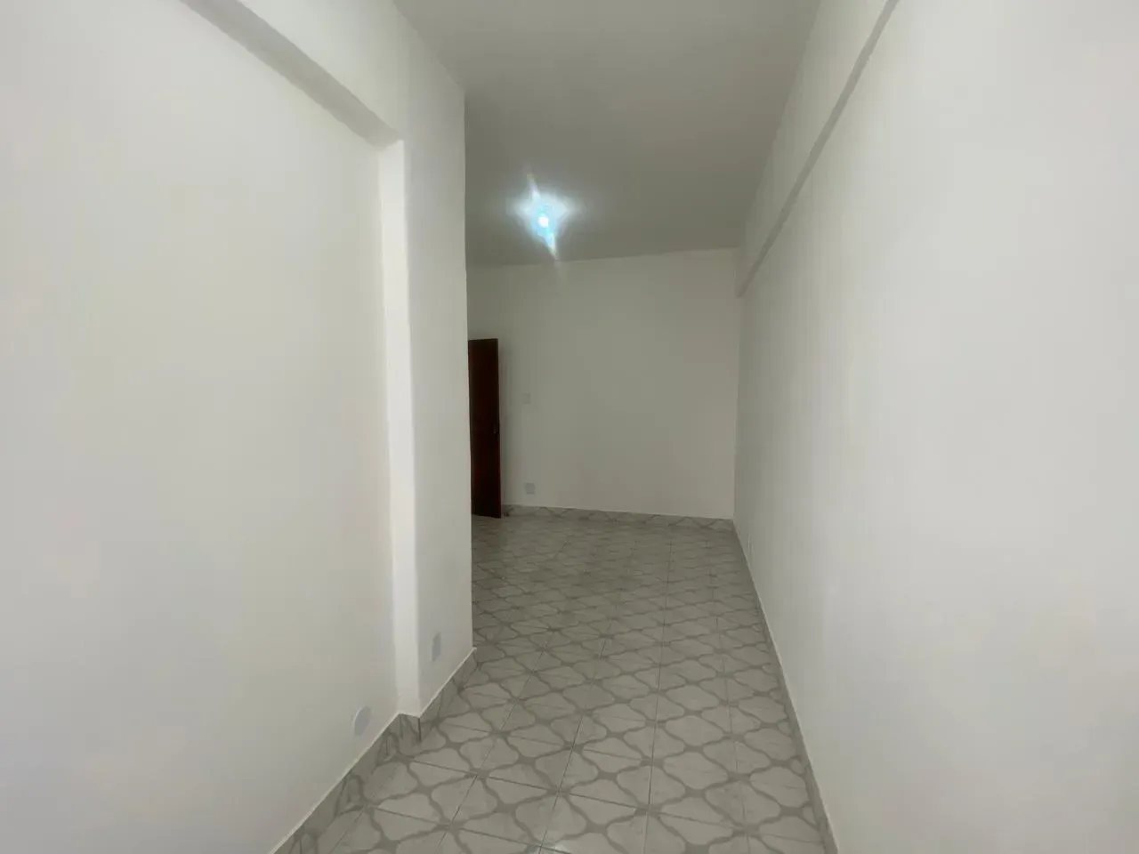 Unfurnished apartment with laundry area and 2 bedrooms — photo 11