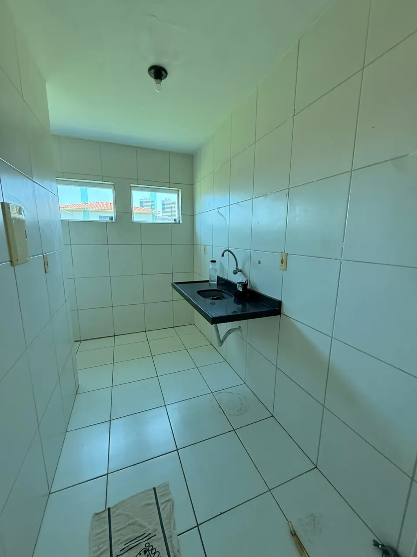 Apartamento sem mobília com 2 quartos e 1 suíte