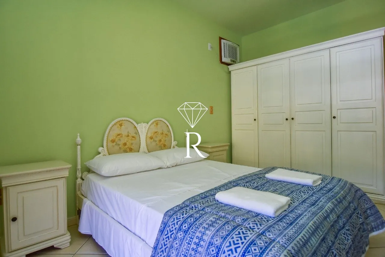 Casa tipo sítio con 4 dormitorios y 6 plazas de aparcamiento — photo 25