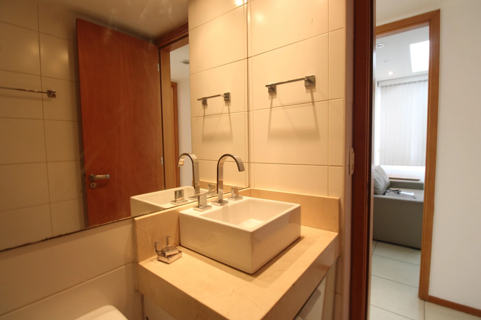 Apartment with 3 bedrooms and 2 bathrooms plus balcony — photo 50