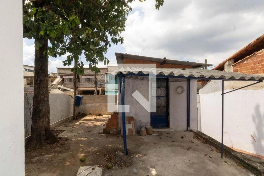 Rental house with 3 bedrooms and 300 m² of space — photo 47