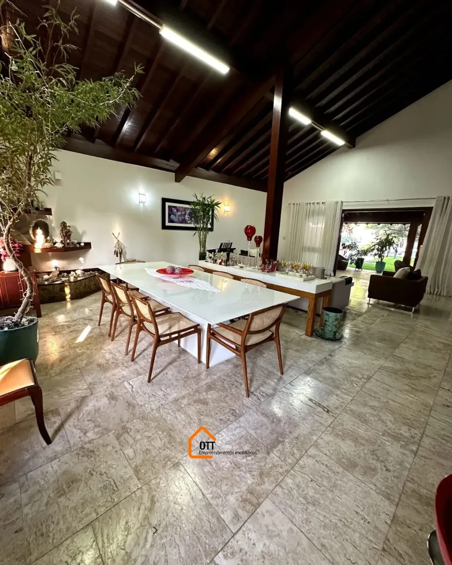 Casa com varanda e churrasqueira 5 quartos e 5 banheiros — photo 15