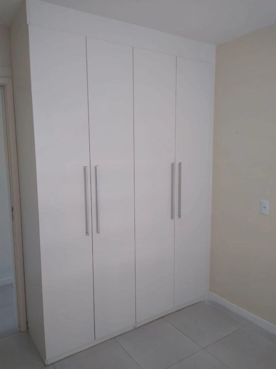 2-bedroom apartment in a building with a gym — photo 9