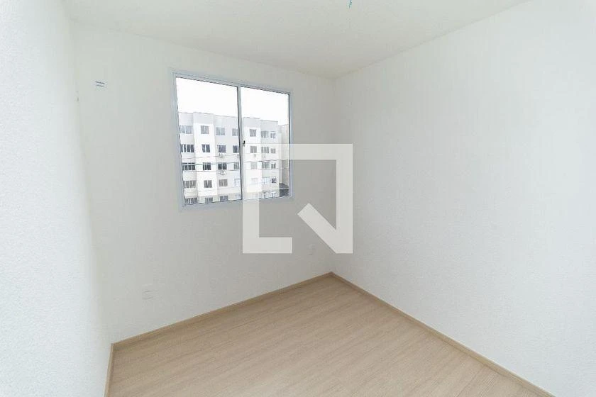 2-bedroom apartment in a building with a pool — photo 10
