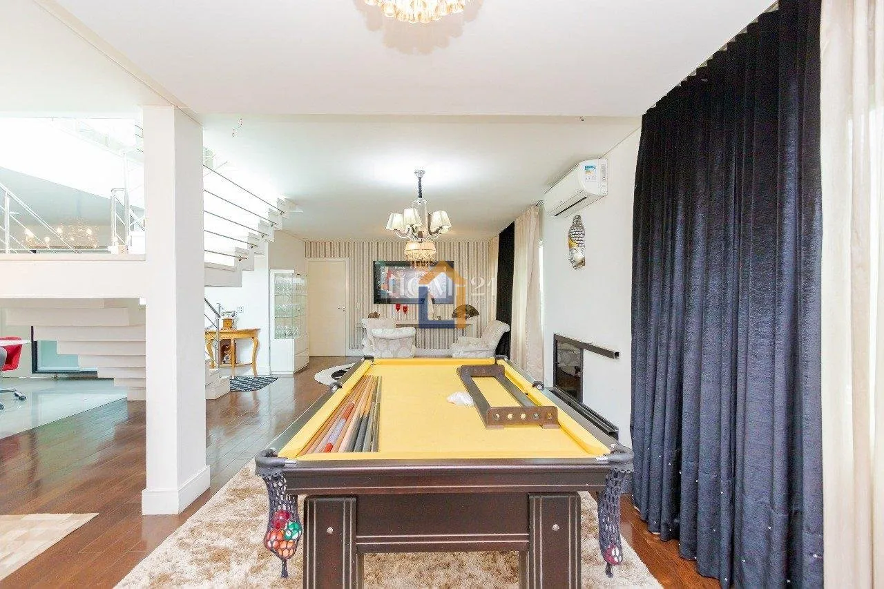 Furnished 470 m² house with 4 bedrooms and private garden — photo 37