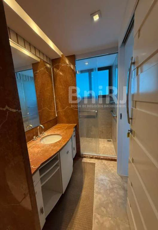 Квартира 779 м² без меблів із 4 спальнями-сюїтами — photo 26