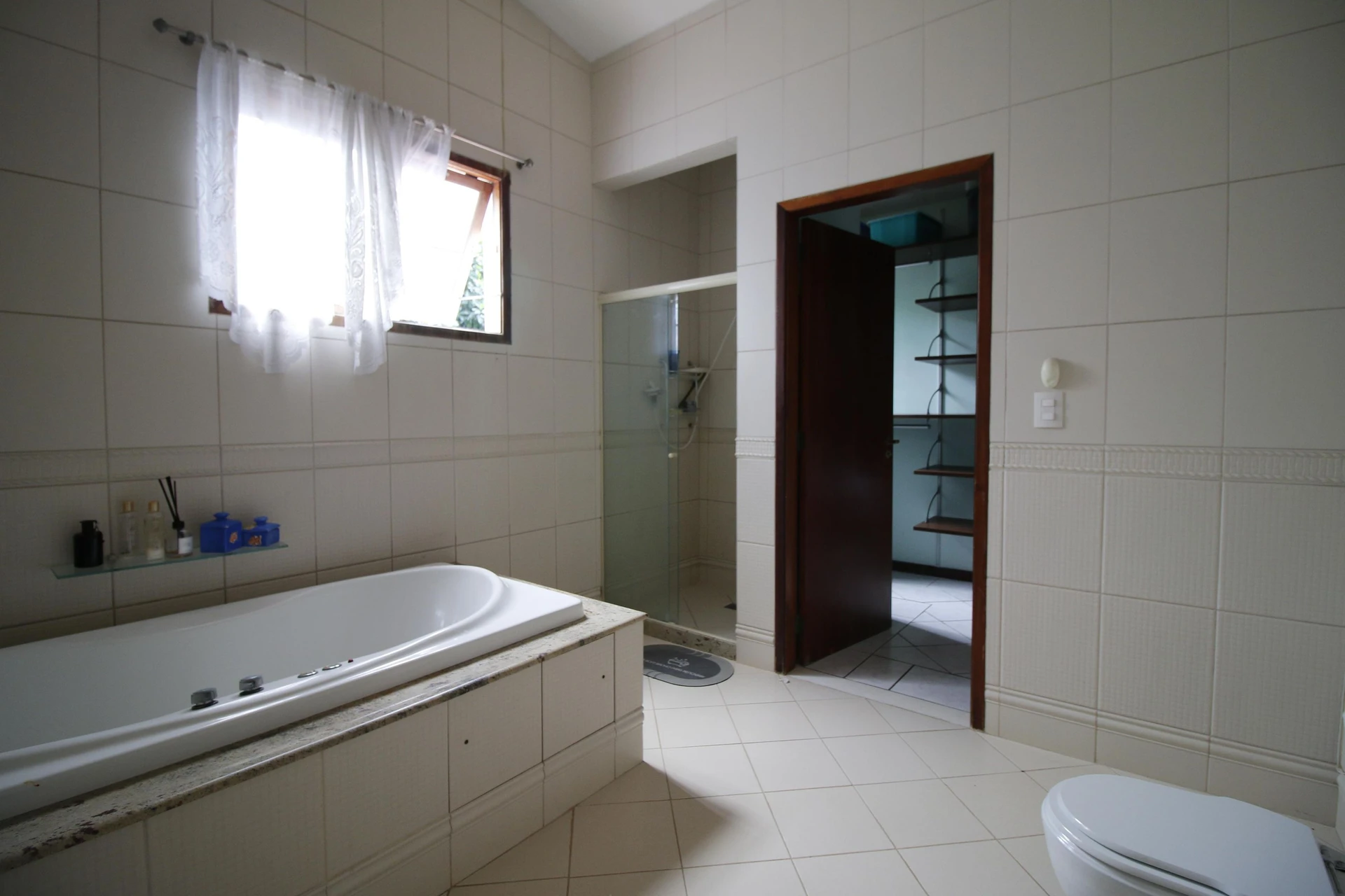Furnished house, 700 m², with a jacuzzi — photo 55