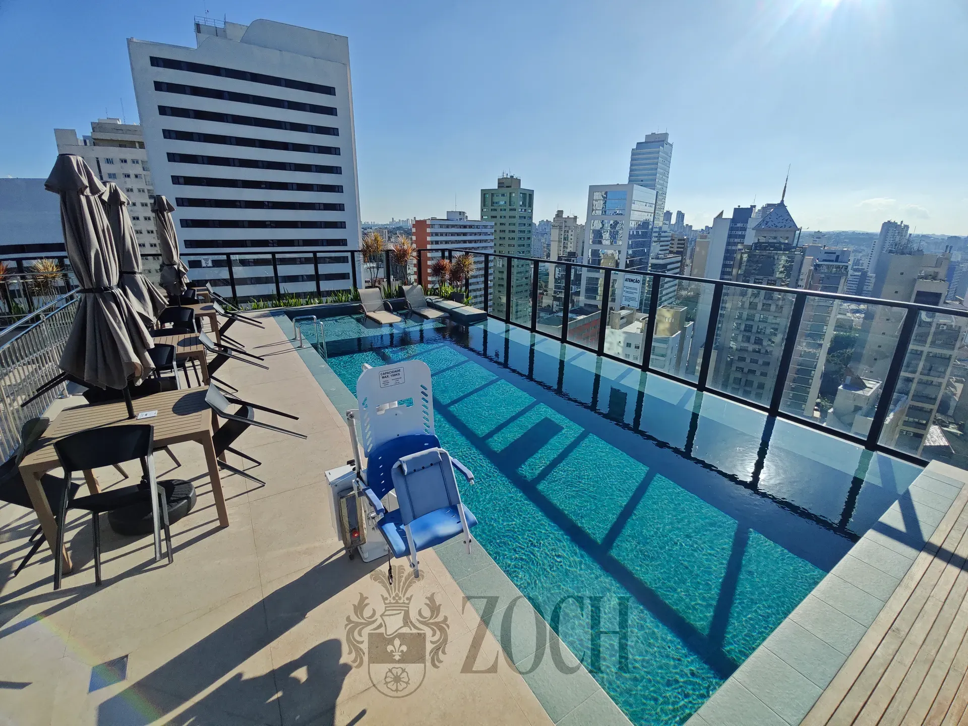 Furnished apartment with air conditioning and 1 bedroom — photo 35