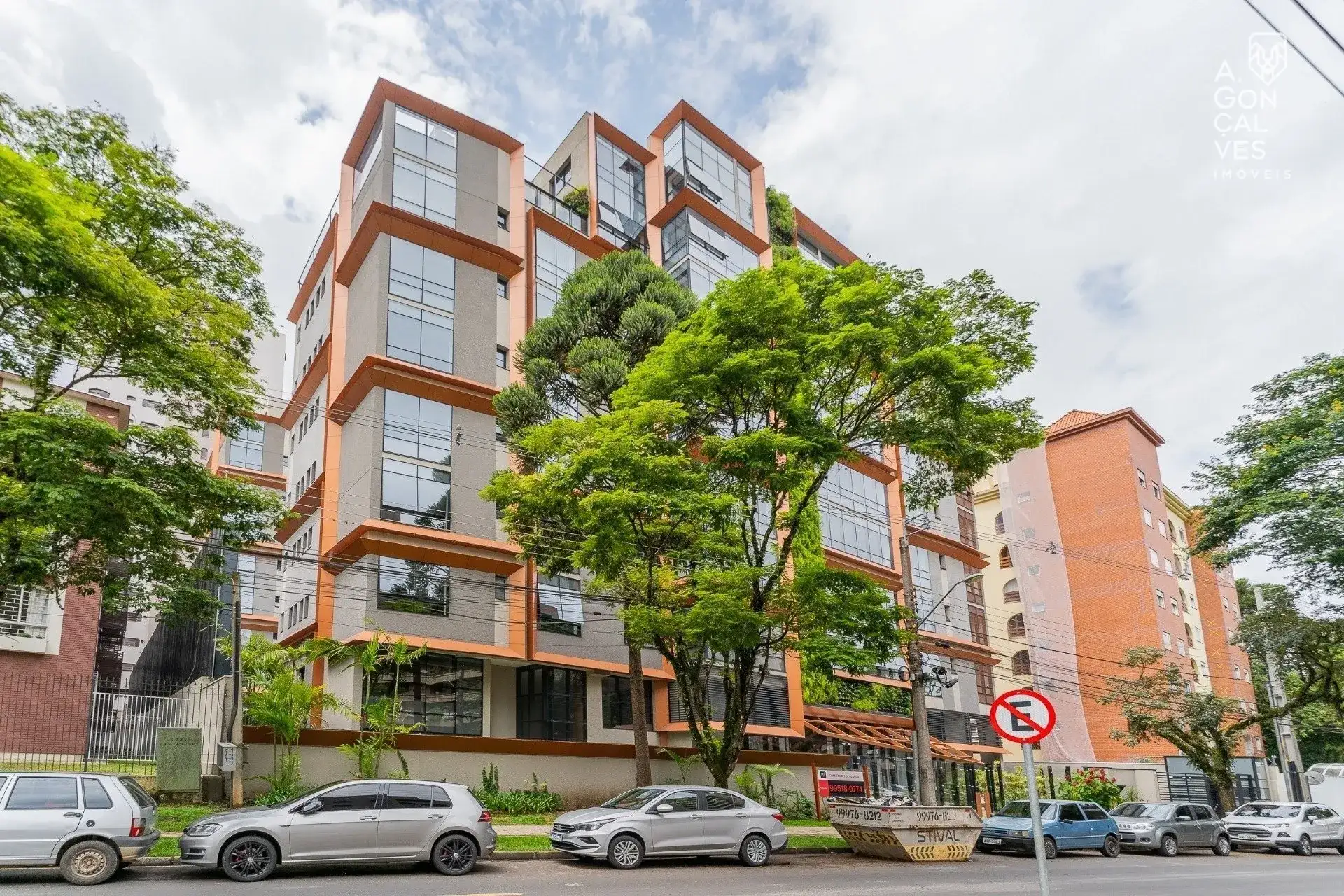 Furnished 223 m² apartment with 3 en-suites and 3 parking spots — photo 45