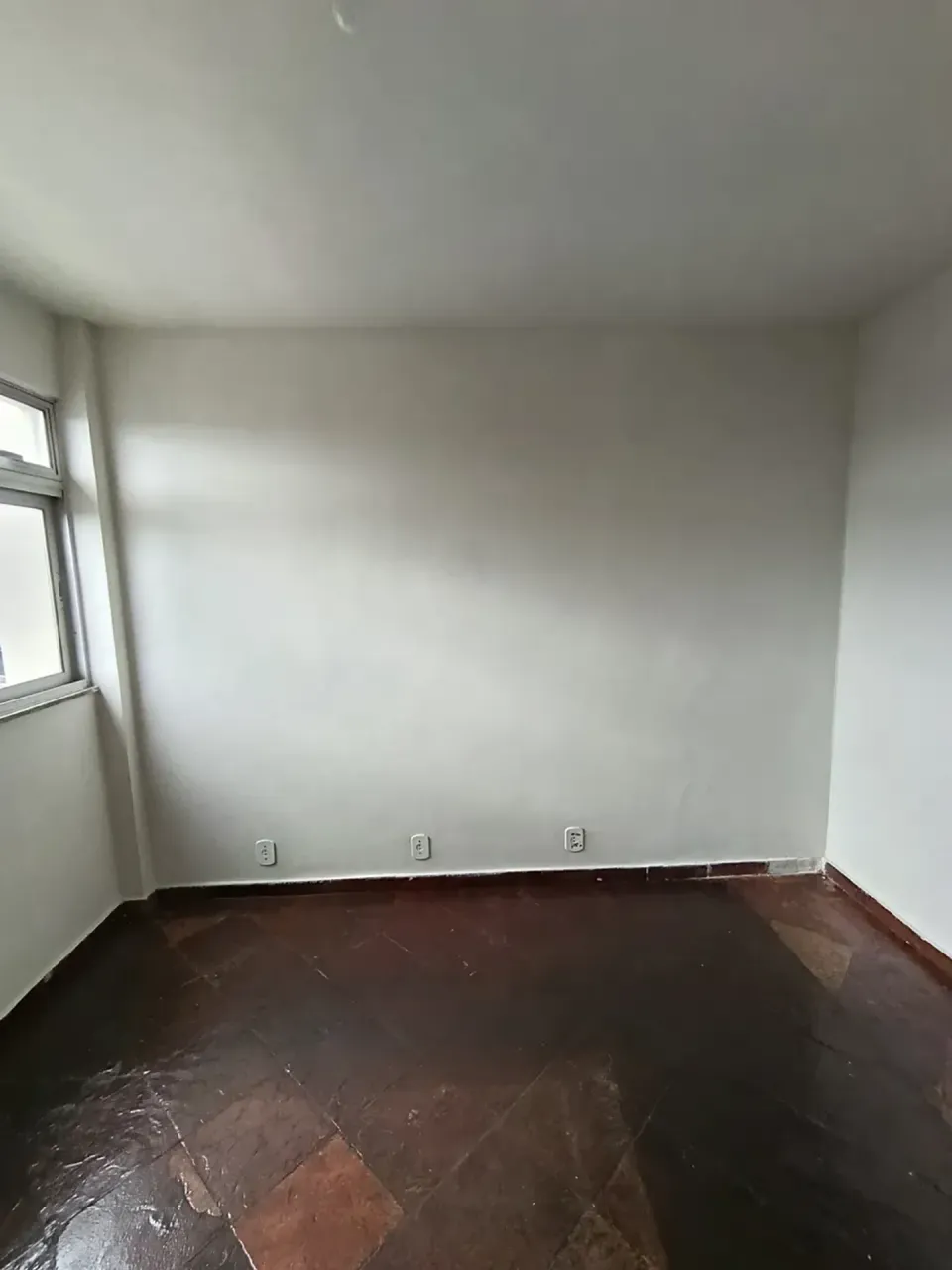 Unfurnished 3-bedroom apartment with 2 bathrooms — photo 16