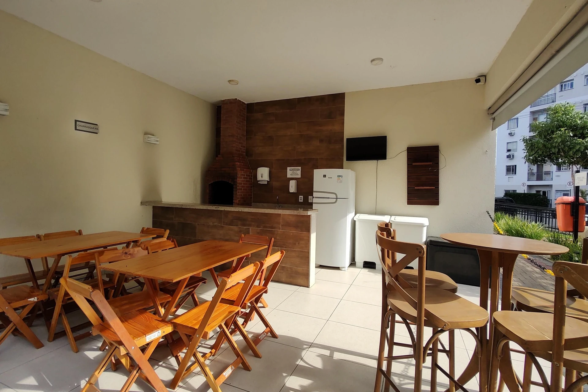 2-bedroom apartment with a glass-enclosed balcony — photo 37