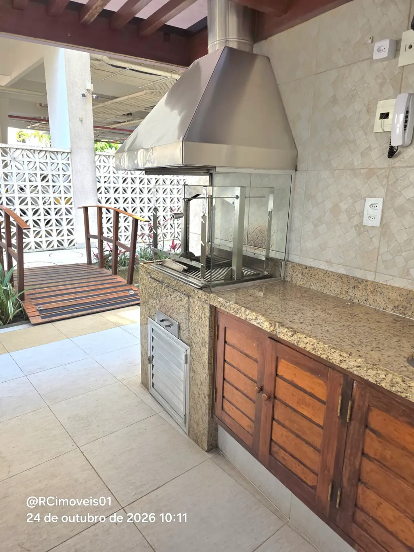 Apartment on the 5th floor with a mountain view — photo 37