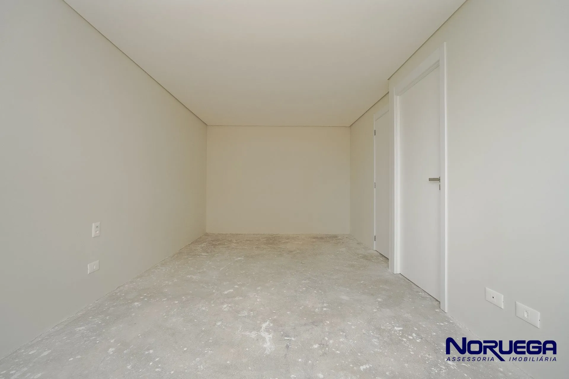 Apartment, 188 m², with a glass-enclosed balcony — photo 24