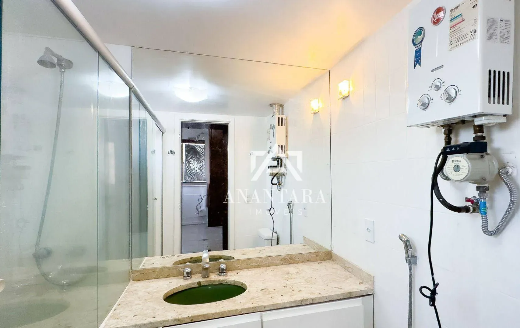 2-bedroom apartment with a water view in Rio de Janeiro — photo 11