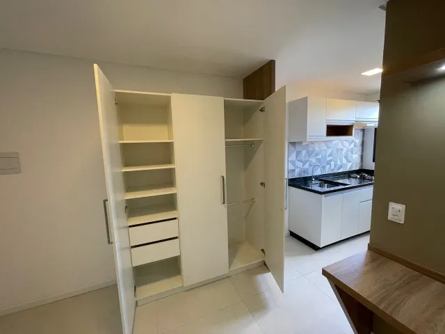 One-bedroom apartment with a home office — photo 8