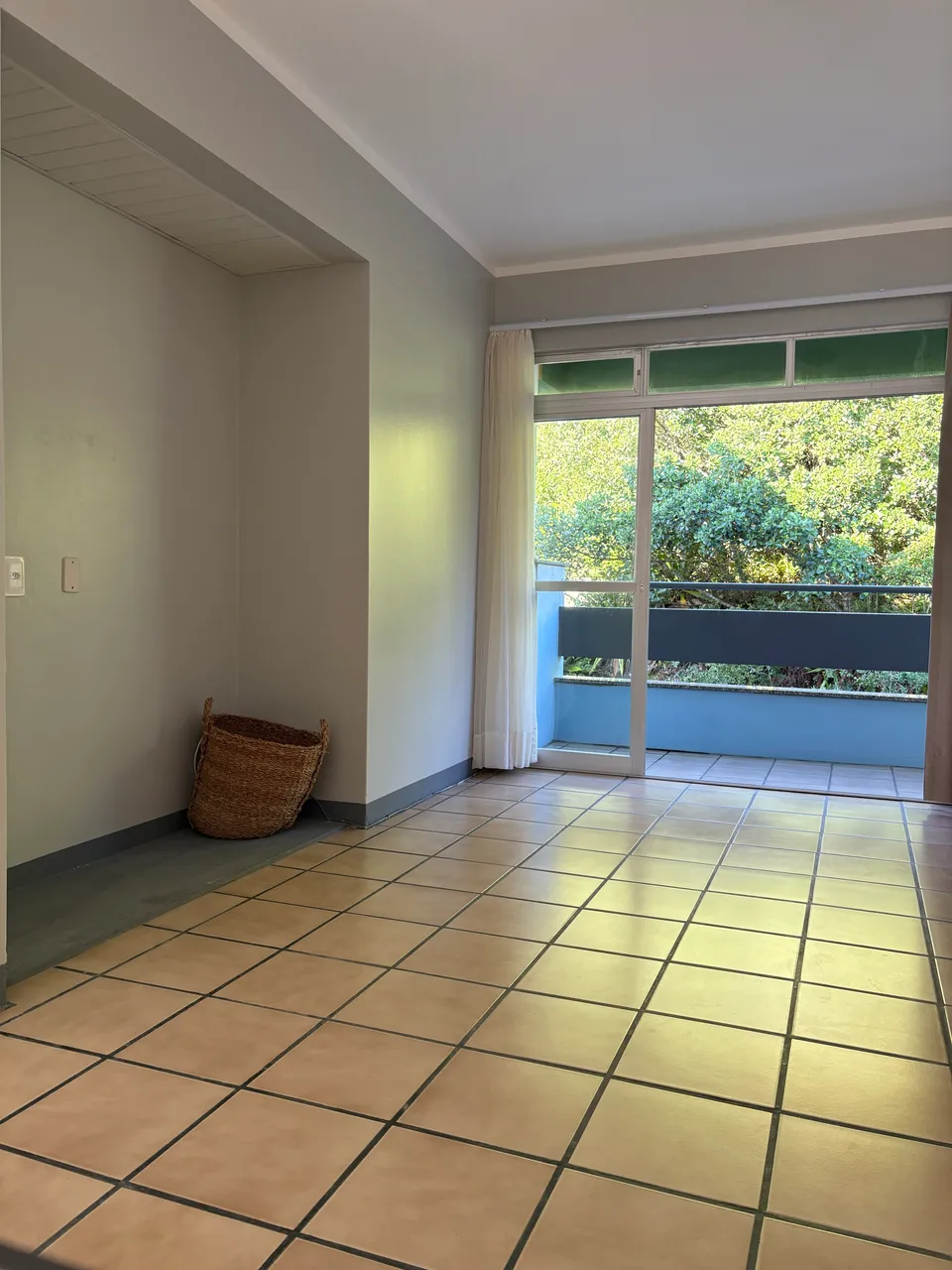 Apartamento amueblado de 1 dormitorio con cocina abierta — photo 9