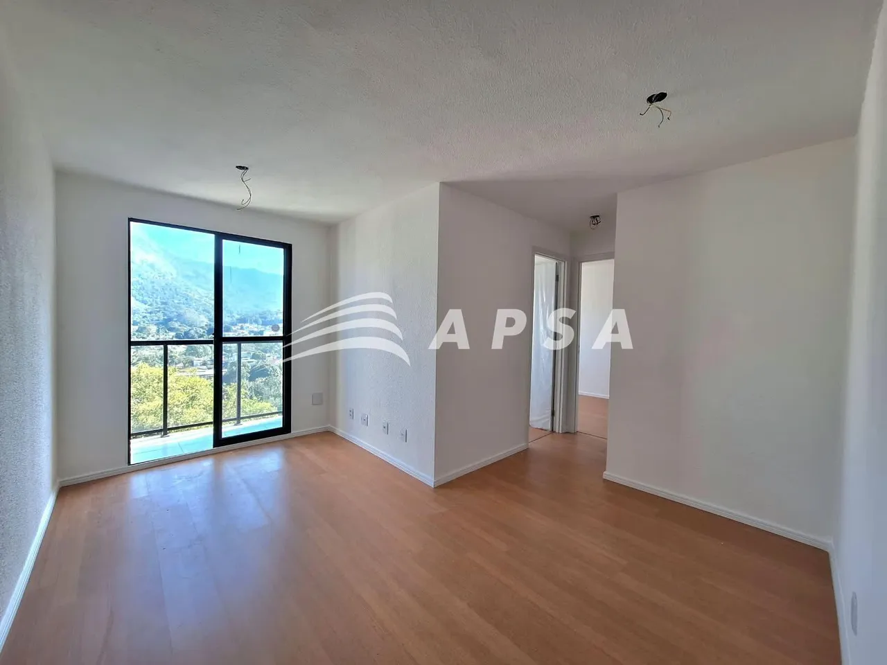 Apartamento sem mobília com 2 quartos e varanda — photo 5