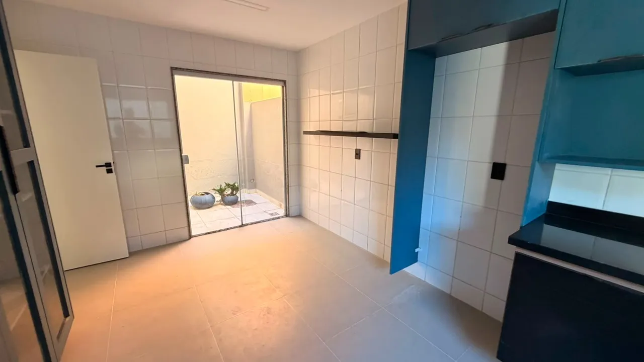 Casa sem mobília com 5 quartos e churrasqueira na varanda — photo 12