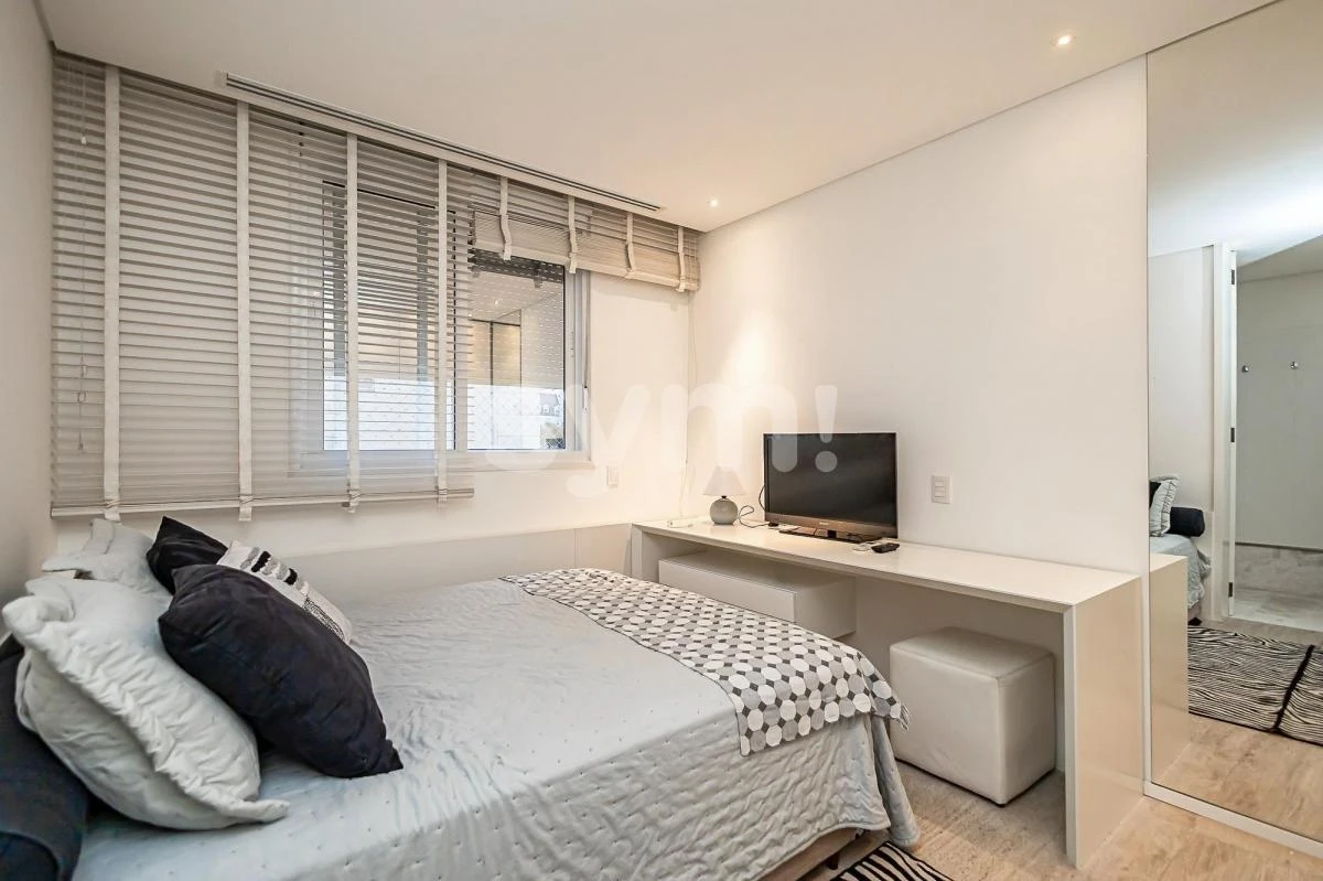 392 m² furnished apartment with 3 bedrooms and 5 baths — photo 23