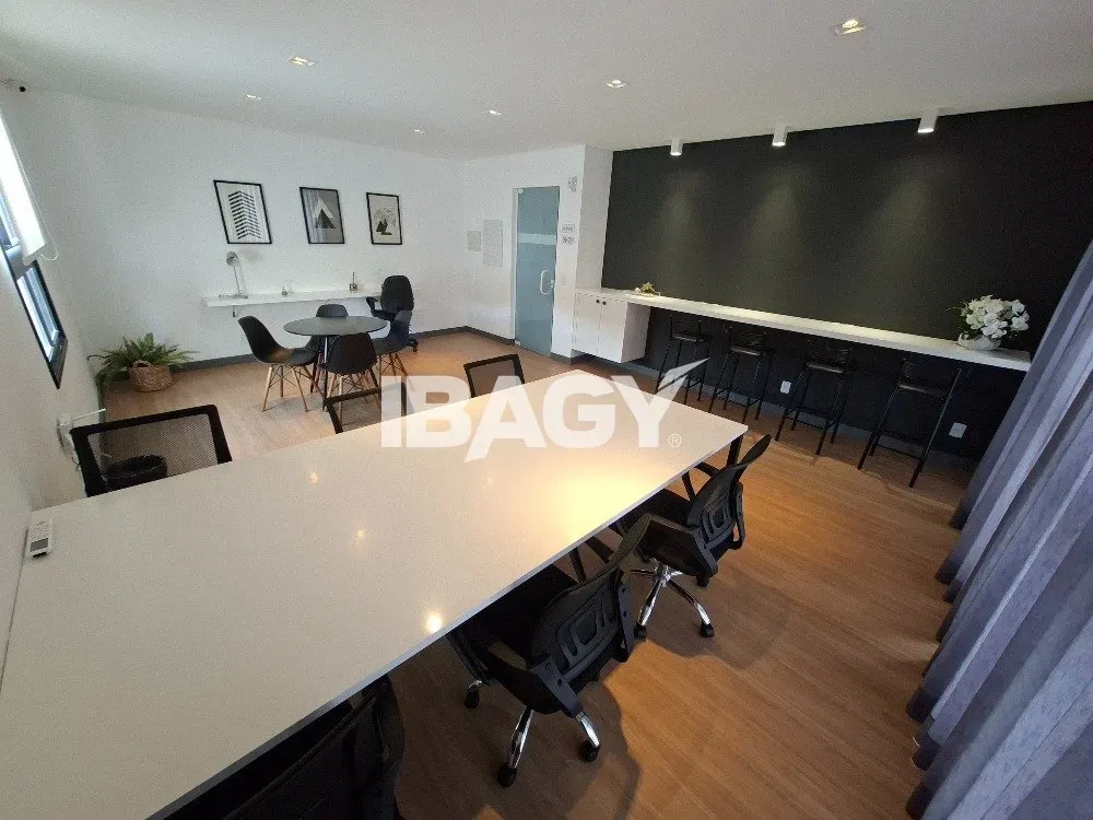 Меблированное студио 57 м² с 1 спальней и парковкой — photo 22