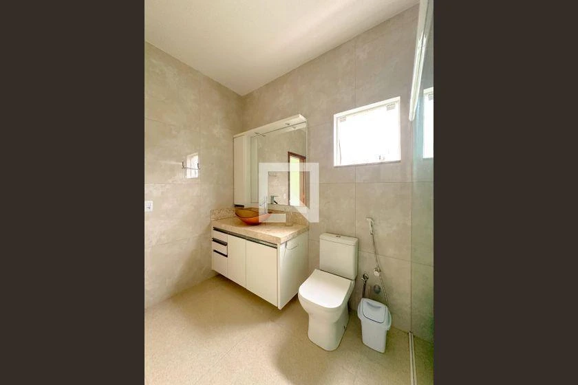4-bedroom house, 3 with their own bathrooms, 194 m² — photo 21