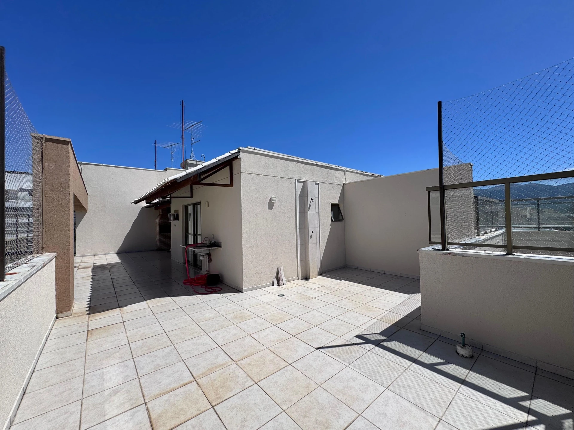 Apartamento mobiliado com 3 quartos e varanda e churrasqueira — photo 72